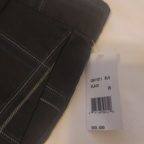 Boys volcom shorts size 25R - Picture 8 of 8